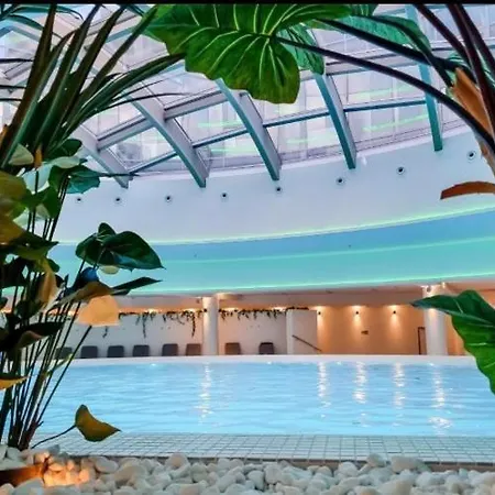 Hanza Tower 23 Pool &