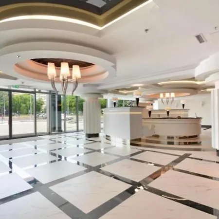 Hanza Tower 23 Pool &
